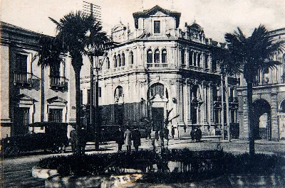 Caja Nacional de Ahorros, Concepción en 1920 — Plaza Independencia de Concepción — 1920 | Chile de Ayer