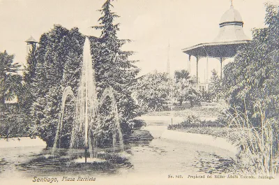 Plaza Recoleta de Santiago circa. 1910 — Plaza Recoleta — 1910 | Chile de Ayer