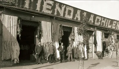 Comercio en San Fernando ca. 1920 — 1920 | Chile de Ayer