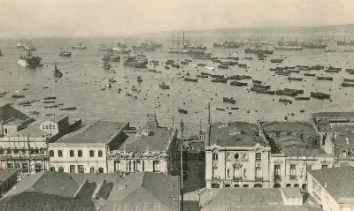 Bahía de Valparaíso a principios de 1900 — Bahía de Valparaíso — 1905 | Chile de Ayer