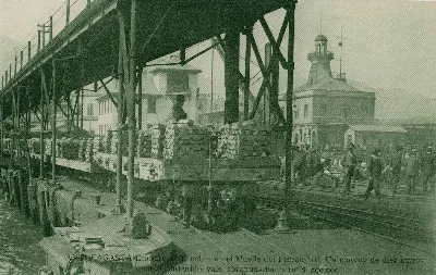 Embarque de cobre en Valparaíso, ca. 1900 — 1900 | Chile de Ayer