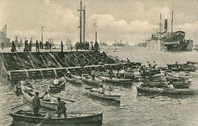 Muelle de pasajeros de Valparaíso en 1910 — 1910 | Chile de Ayer