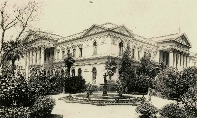Jardines del Ex Congreso, ca. 1915 — 1915 | Chile de Ayer