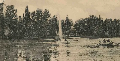 Laguna Parque Cousiño de Santiago ca. 1910 — 1910 | Chile de Ayer