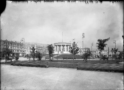 Plaza Ohiggins de Valparaiso, 1911 — Plaza O'Higgins — 1911 | Chile de Ayer