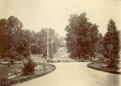 Parque Las Majadas de Pirque, CA 1901 — Las Majadas de Pirque — 1901 | Chile de Ayer