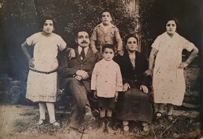 Familia Sandoval Pavez, 1922 — Concepción — 1922 | Chile de Ayer
