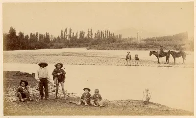 Personas a las orillas de un río, 1888 — Limache — 1888 | Chile de Ayer