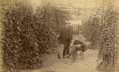Dos hombres con armas, zona central, 1888 — Cercanías de Limache — 1888 | Chile de Ayer