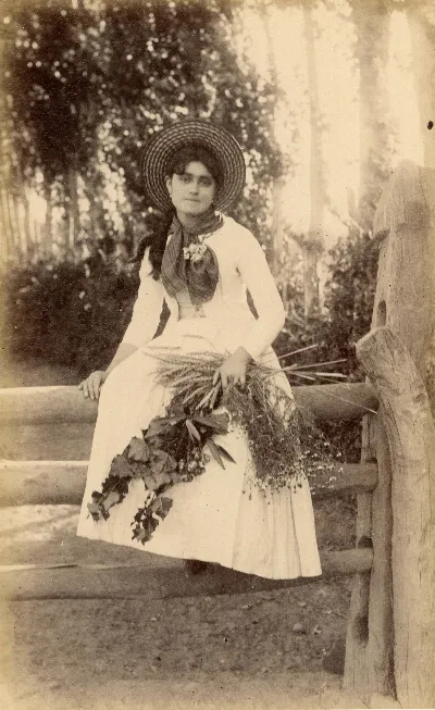 Retrato de mujer, zona central, 1888 — Limache — 1888 | Chile de Ayer