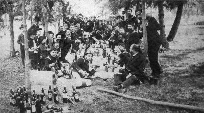 Actividad Bomberos en Parque Cousiño — Parque O'Higgins — 1910 | Chile de Ayer