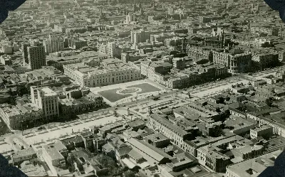 Palacio de la Moneda, 1931 — Plaza Bulnes — 1930 | Chile de Ayer