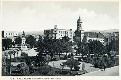 Plaza Muñoz Gamero ca. 1910 — Plaza Muñoz Gamero — 1910 | Chile de Ayer
