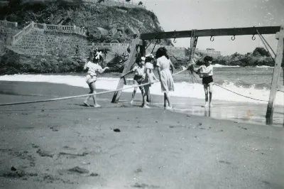 Balneario las Torpederas, 1949 — Playa Las Torpederas — 1949 | Chile de Ayer