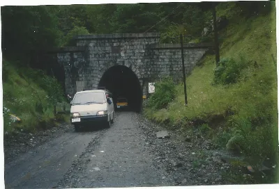 Tunel Las Raíces, 1996 — Túnel Las Raíces — 1996 | Chile de Ayer