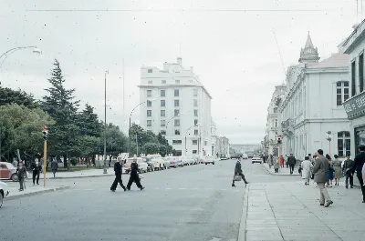 Calle Gobernador Carlos Bories ca.1965 — Plaza Muñoz Gamero — 1963 | Chile de Ayer