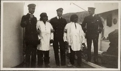 Hombres Kawésqar vestidos y exhibidos en el Fylgia, ca. 1923 — 1923 | Chile de Ayer