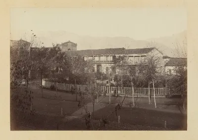 Jardin de la Cañada, Casa Central de la Universidad de Chile en construcción, 1868 — 1865 | Chile de Ayer