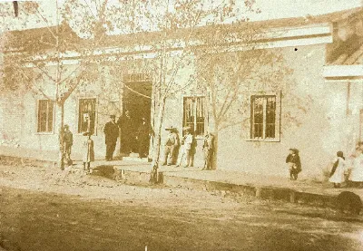 Casa familia Schäfer Hallgrimsen, 1900 — Calle José Toribio Medina — 1900 | Chile de Ayer