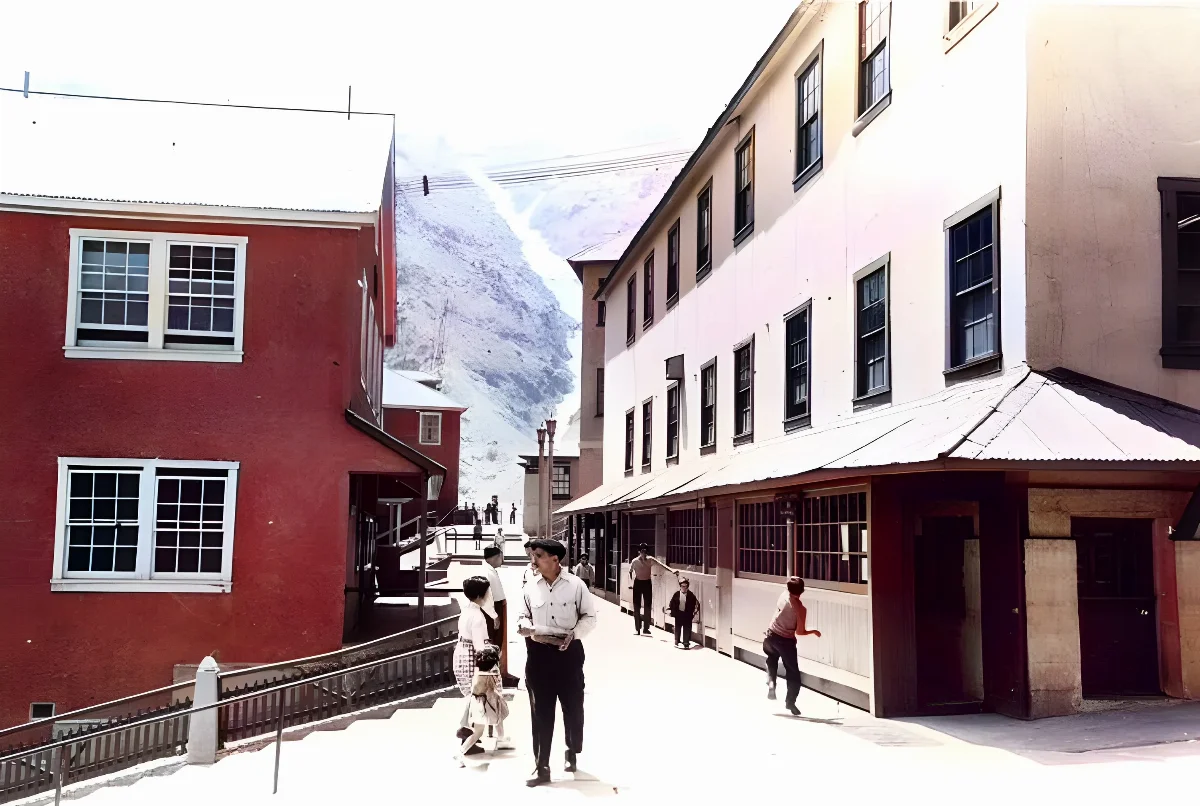 Calles de Sewell, sin año — Sewell — 1915 | Chile de Ayer