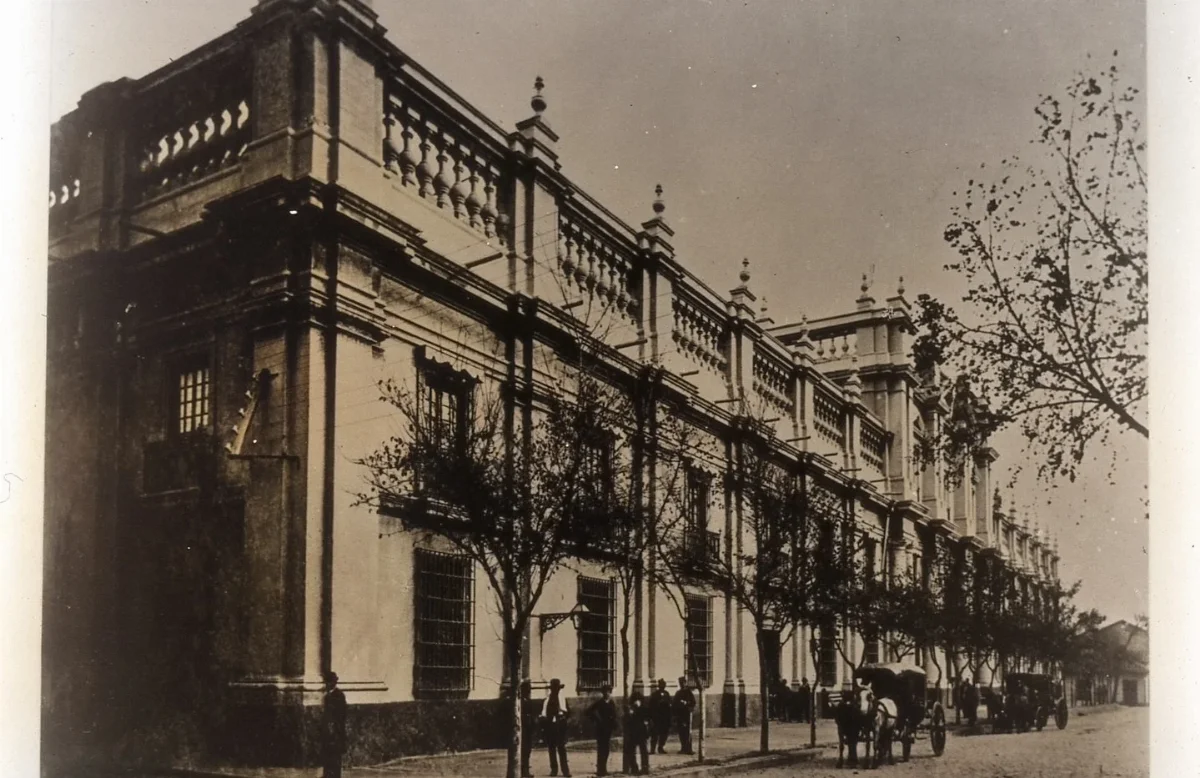 La Moneda ca.1900 — Palacio de La Moneda — 1900 | Chile de Ayer