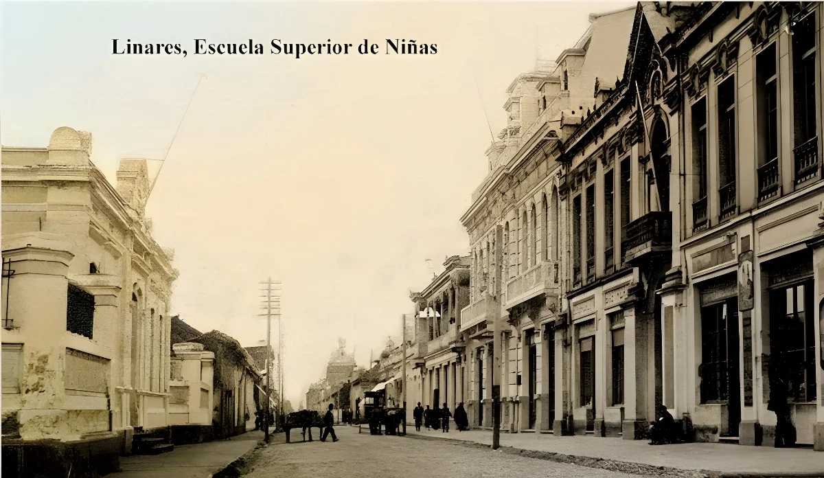 Palacio  Rozas de Linares en 1920 — Calle Independencia con Yumbel — 1920 | Chile de Ayer