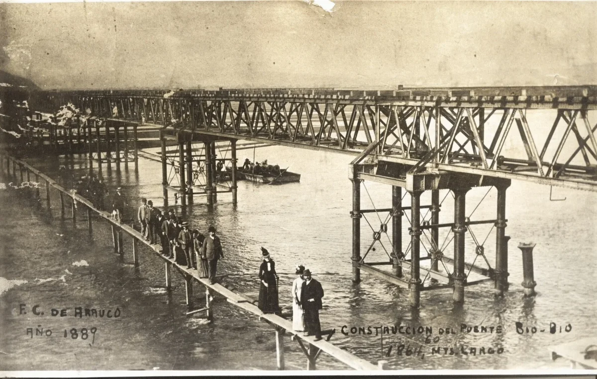 Puente ferroviario Río Biobío, 1889 — Puente Ferroviario sobre el Biobío — 1889 | Chile de Ayer