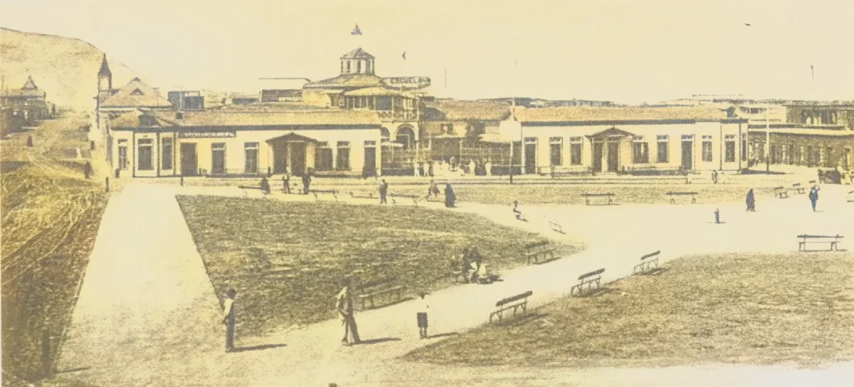 Escuela Santa Maria de Iquique 1910 — 1910 | Chile de Ayer