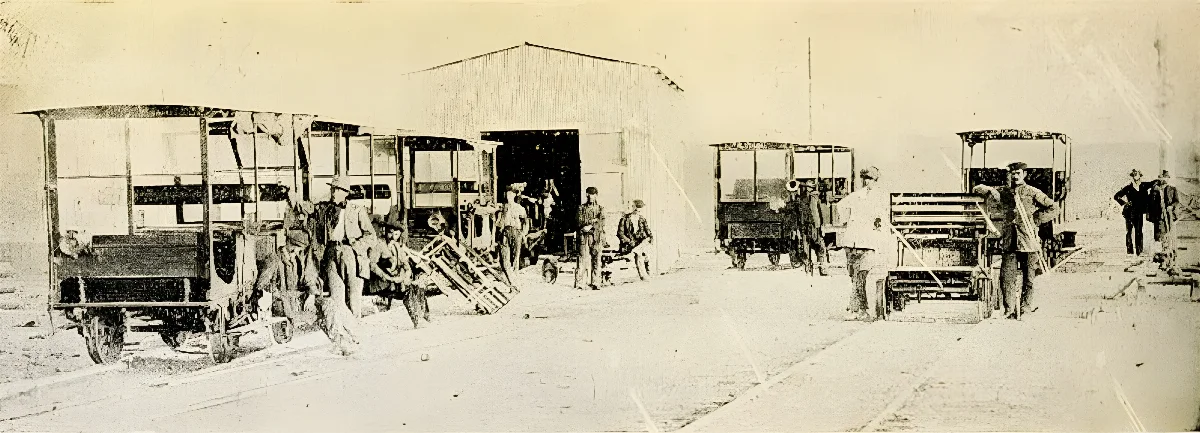 Estacion Baquedano, seccion automoviles (1914) — 1914 | Chile de Ayer