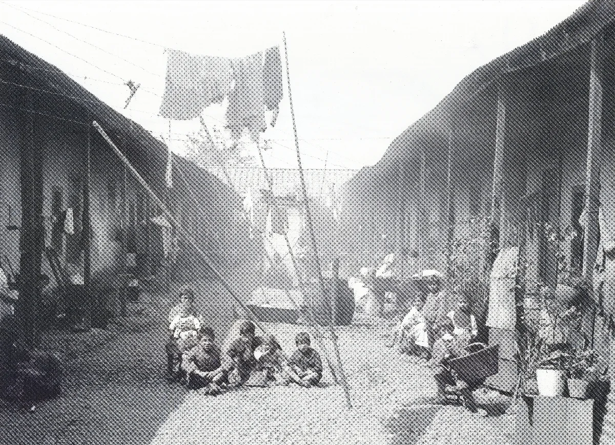 Interior de un conventillo en 1920 — 1920 | Chile de Ayer