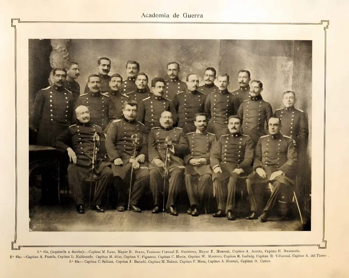 Ejércitodechile-álbumgráfico-1910-DSCF1374 — 1910 | Chile de Ayer