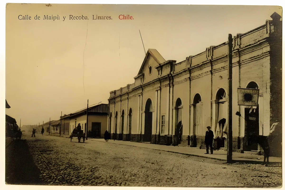 Calle de Maipù y Recoba, 1912 — Calle Maipú con Recoba — 1912 | Chile de Ayer