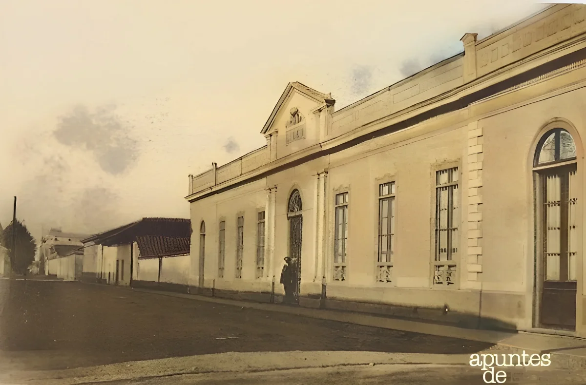 Liceo de Linares, 1900 — Liceo de Linares — 1900 | Chile de Ayer