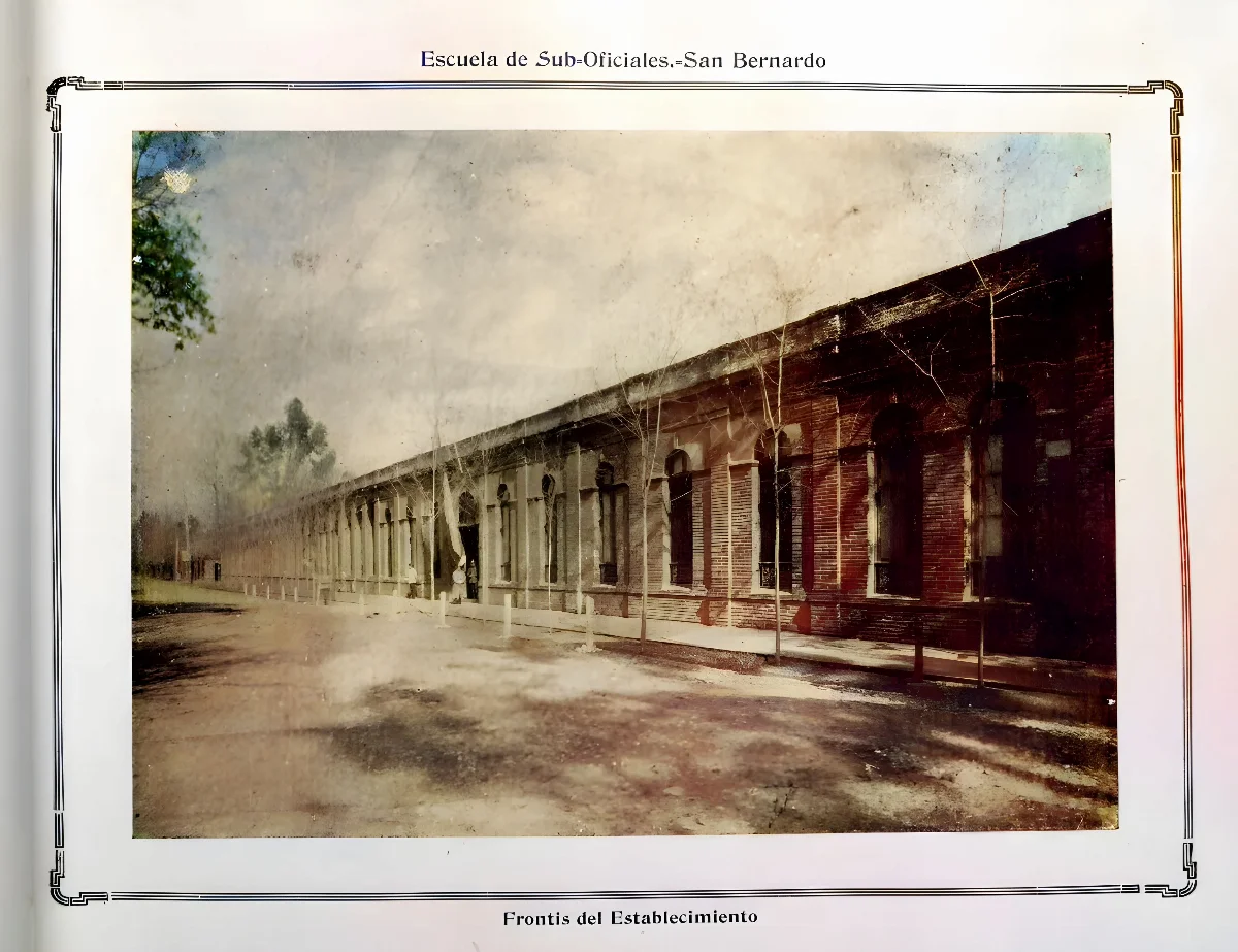 Ejércitodechile-álbumgráfico-1910-DSCF1411 — 1910 | Chile de Ayer