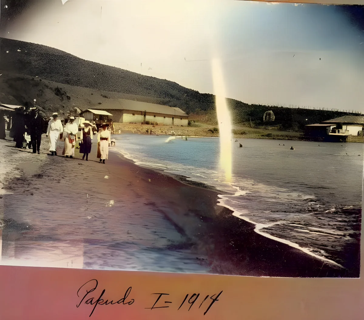 Playa de Papudo en 1914 — Playa Grande de Papudo — 1914 | Chile de Ayer
