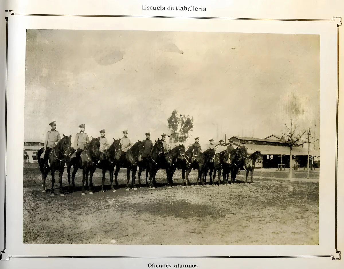 Ejércitodechile-álbumgráfico-1910-DSCF1427 — 1910 | Chile de Ayer