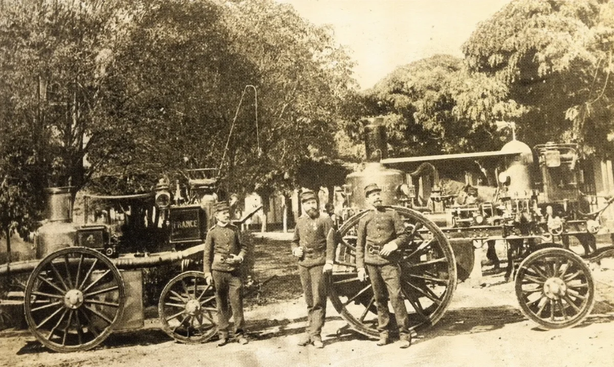 Carros Bomba MERRYWHEATHER, 1874 — Centro de Santiago — 1874 | Chile de Ayer