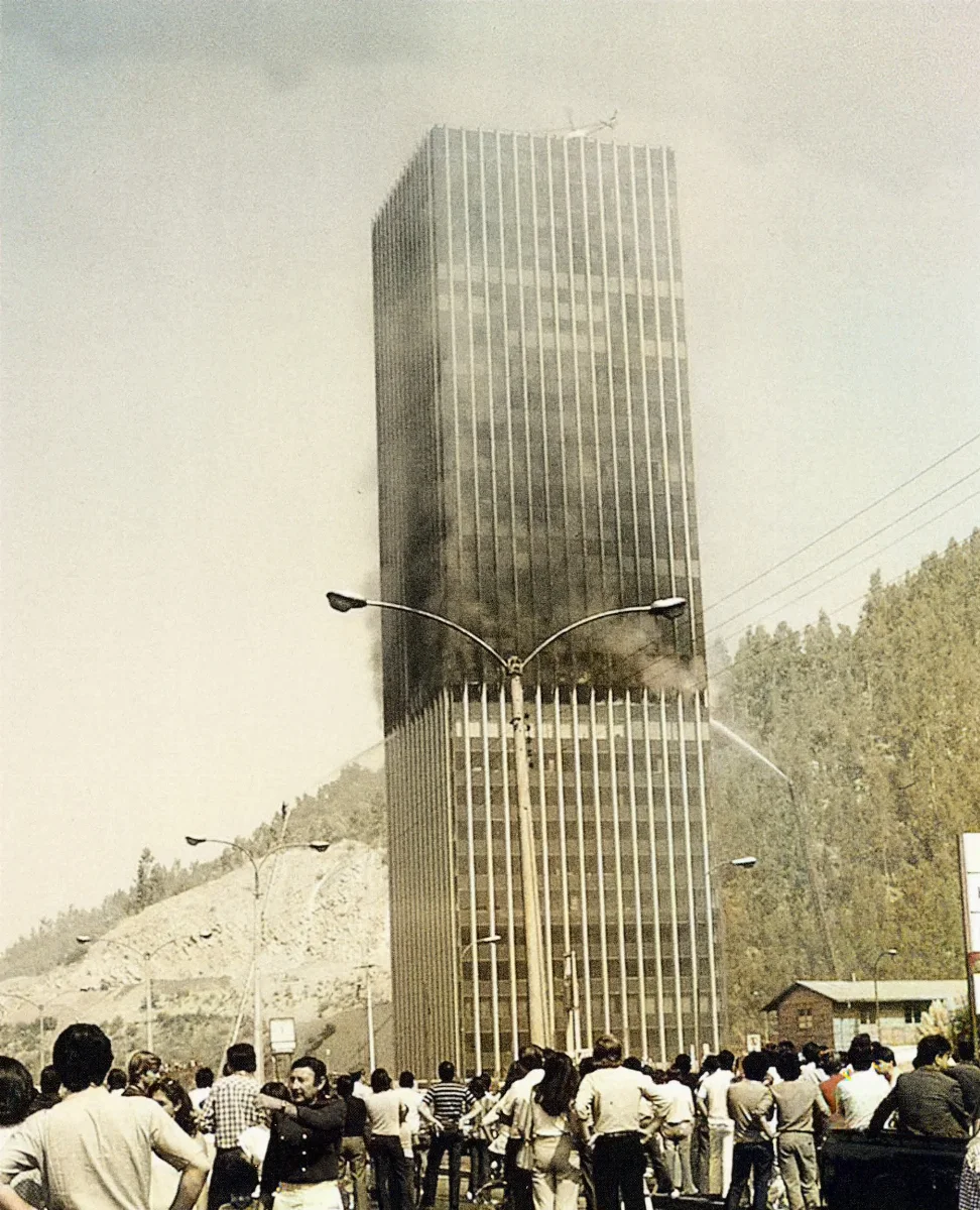 Incendio Torre Santa María, 1981 — Torre Santa María — 1981 | Chile de Ayer