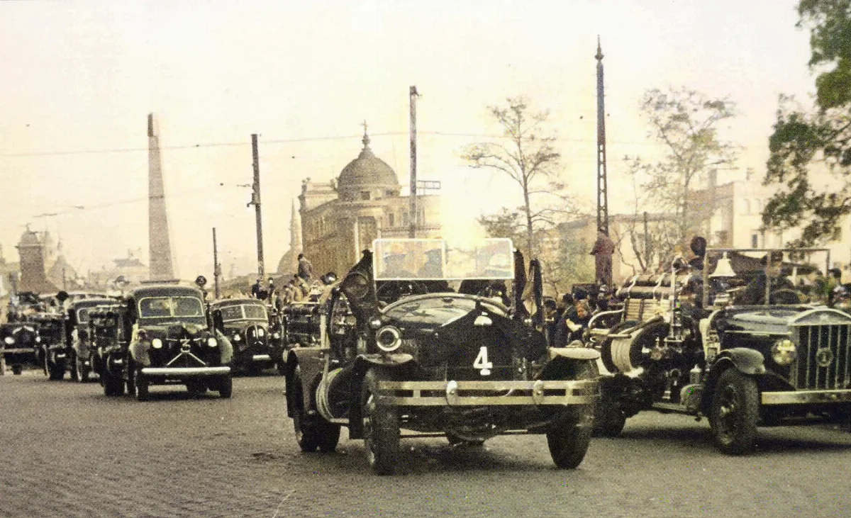 Carros Bomberos 1931 — Recoleta — 1931 | Chile de Ayer