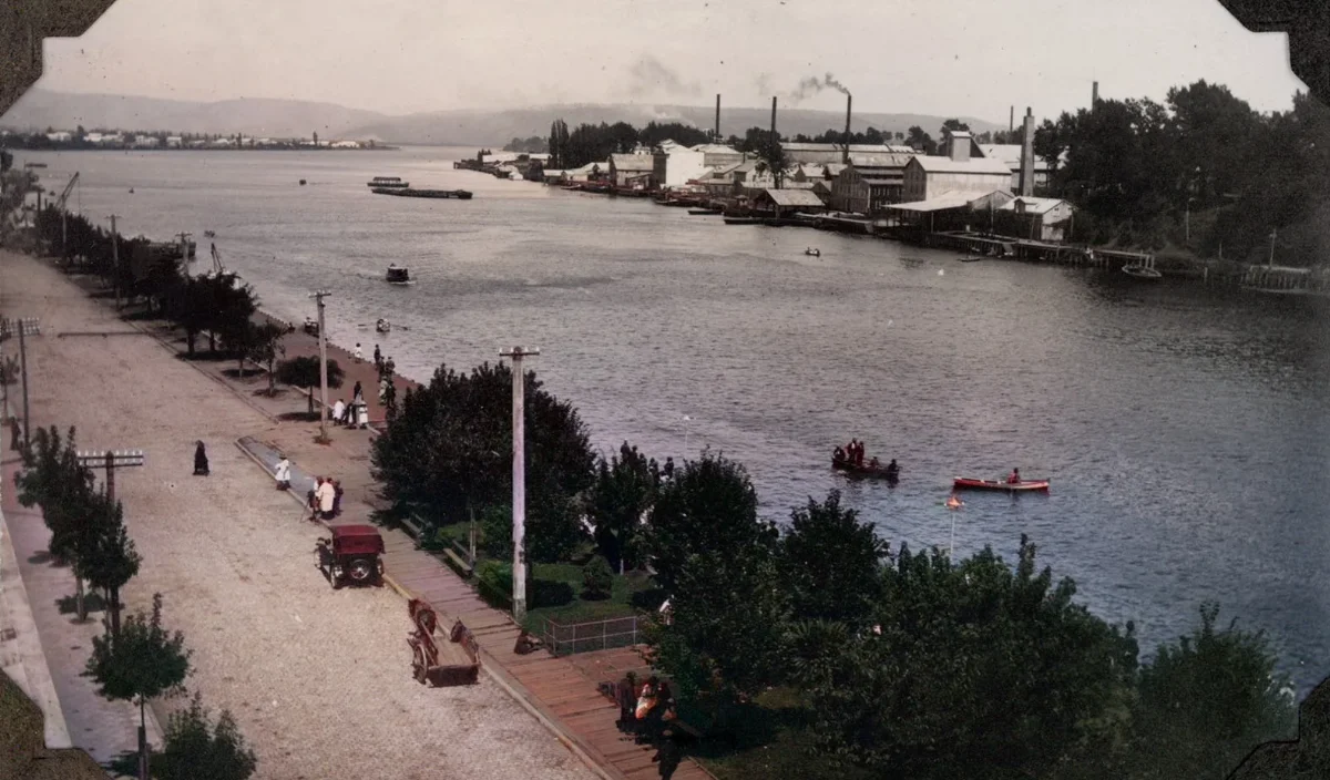 Valdivia 1926 — Río Calle-Calle — 1925 | Chile de Ayer