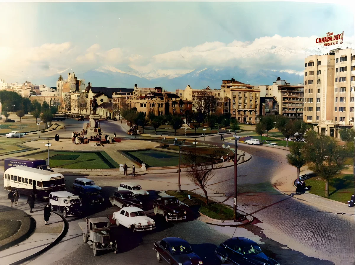 Plaza Baquedano 1944 — Plaza Baquedano — 1944 | Chile de Ayer
