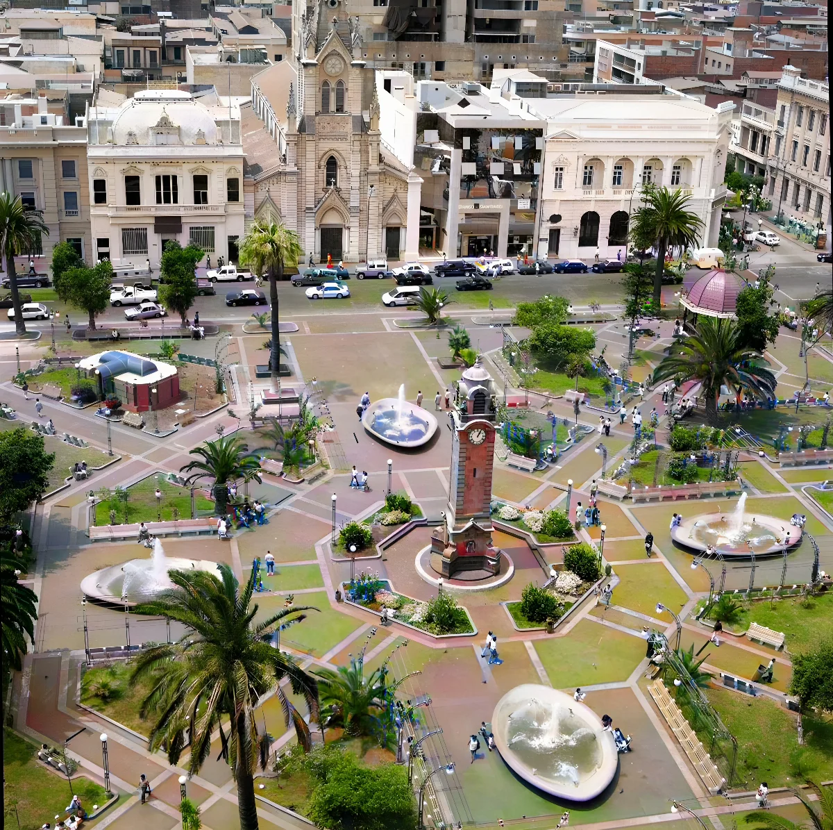 Plaza Colón Antofagasta, 1998 — Plaza Colón — 1998 | Chile de Ayer
