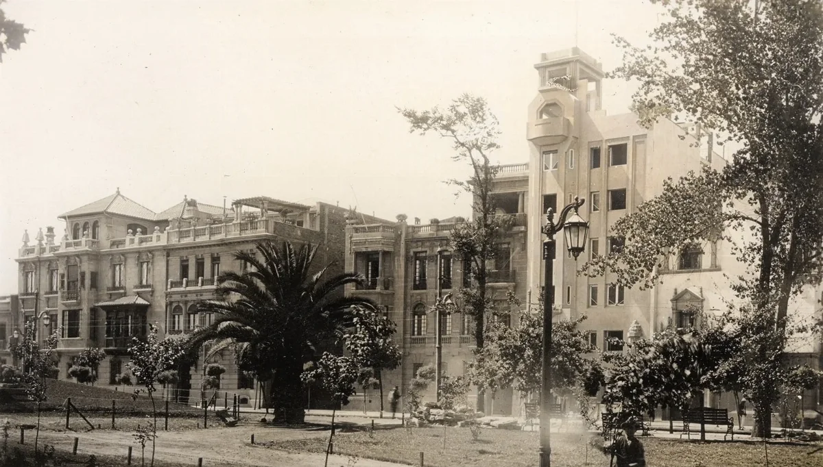 Parque Forestal C.a 1930 — Parque Forestal — 1930 | Chile de Ayer
