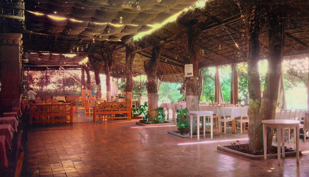 Restaurant Apoquindo, C.a 1930 — Hotel Apoquindo — 1930 | Chile de Ayer