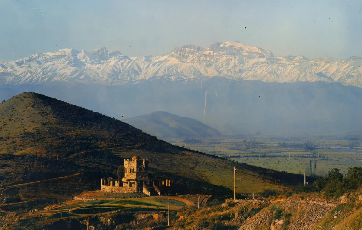 Cordillera de los Andes, C.a 1930 — Cerro San Cristóbal — 1931 | Chile de Ayer