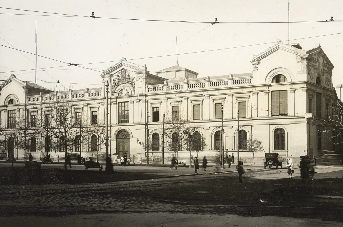 Universidad de Chile C.a 1930 — Casa Central de la Universidad de Chile — 1930 | Chile de Ayer