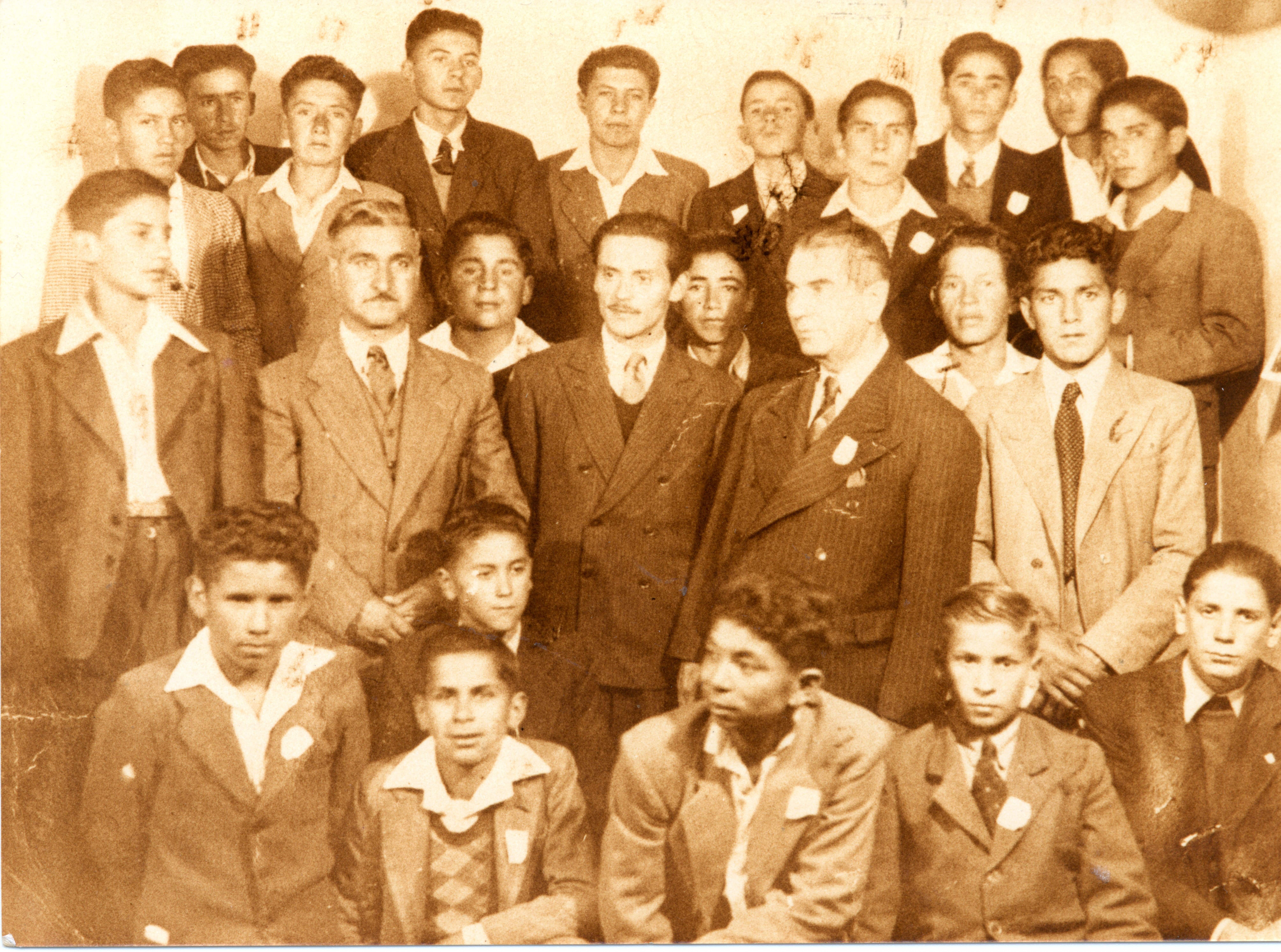 Primera generación de estudiantes Escuela Granja de Pocuro — Calle Larga — 1945 | Chile de Ayer
