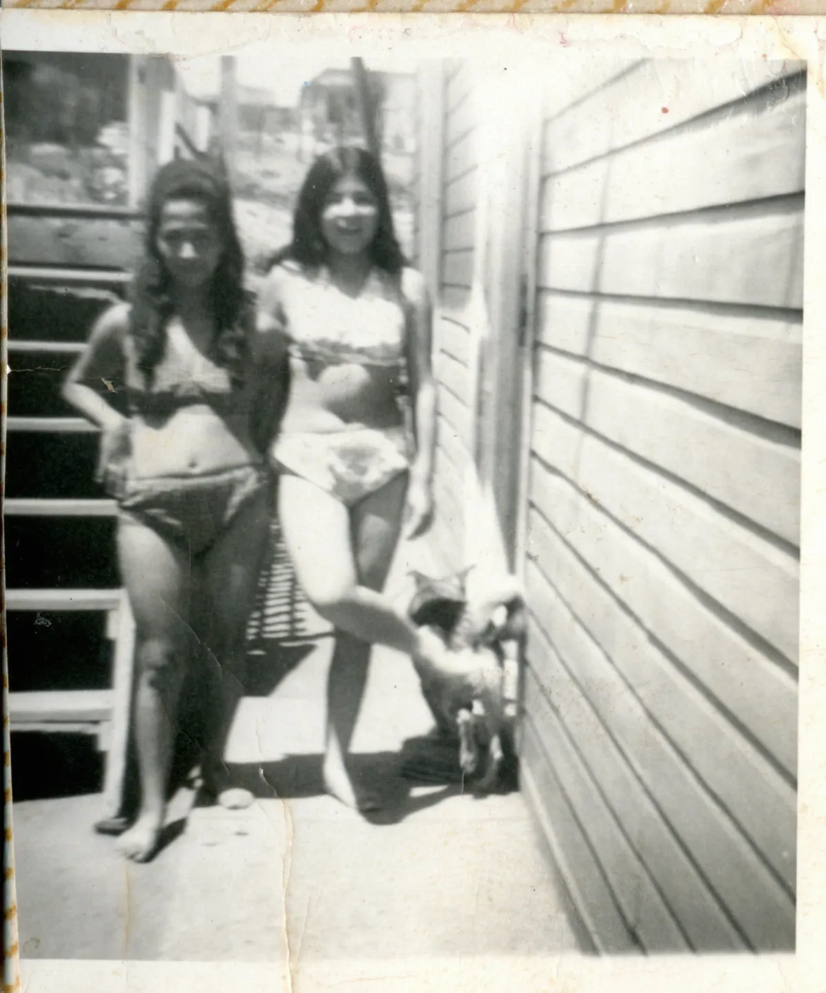 Niñas en traje de baño — Calle Larga — 1961 | Chile de Ayer