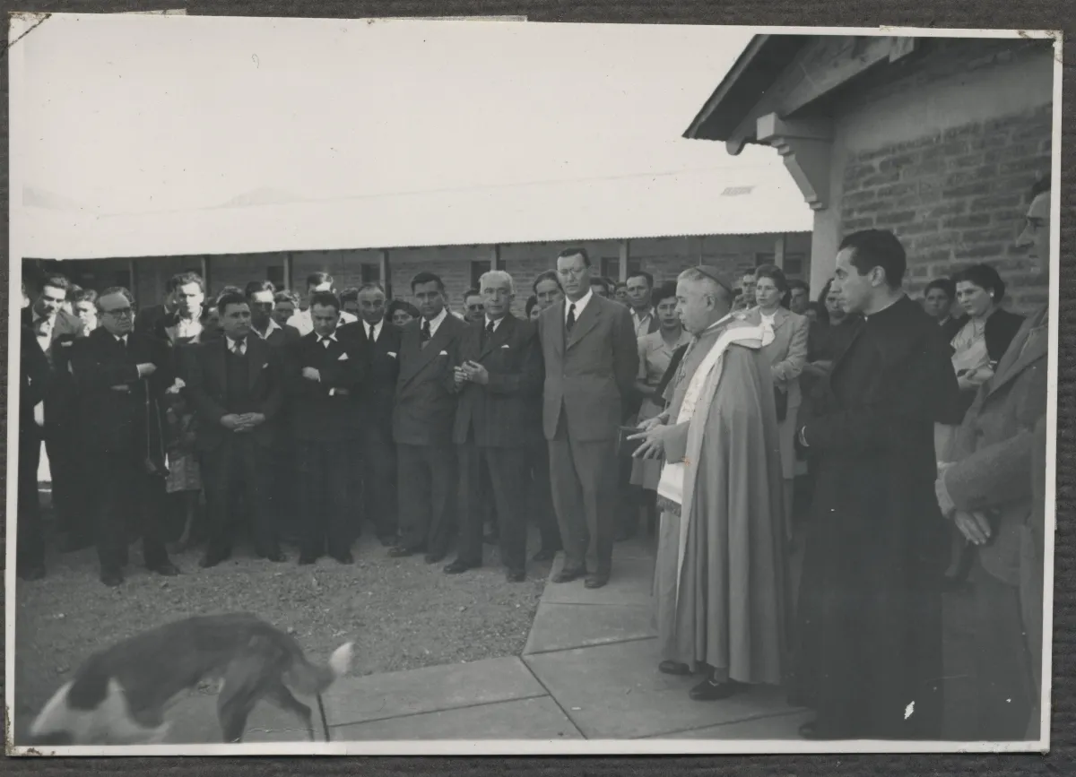 Actividad de bendición del Complejo para trabajadores de la Hacienda San Vicente — Calle Larga — 1953 | Chile de Ayer