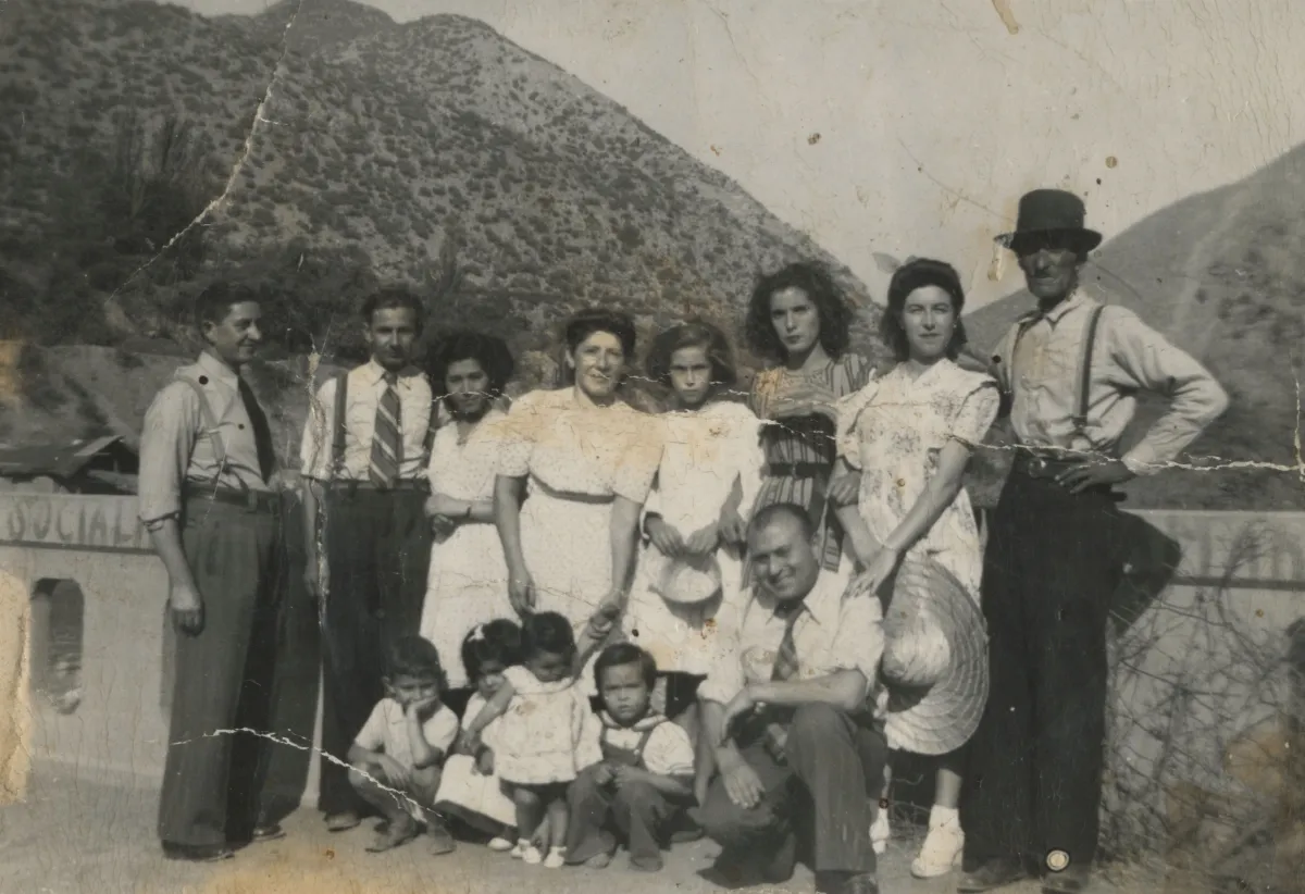 Familia Dureaux Arevalo — Calle Larga — 1944 | Chile de Ayer
